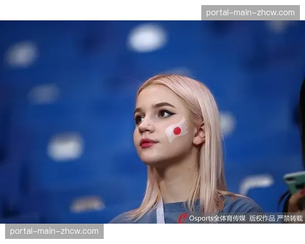 赛场之外的“迷你世界杯”：小粉丝们在场外泵道进行友谊赛