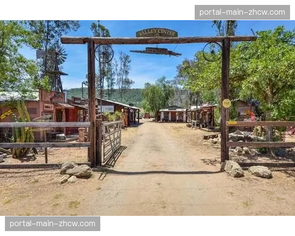 通讯:一座因矿业衰败的美国小镇,如何通过高中摔跤队重获凝聚力 通讯:一座因矿业衰败的美国小镇,如何通过高中摔跤队重获凝聚力